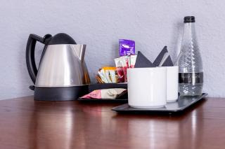 Cromwell Lodge Hotel by Greene King Inns - 1