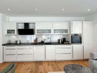 YUVA HOMES Germering - 100m2 - nahe München - 2 Bäder - Garten&Terrasse - S-Bahn - 9