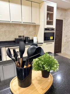 P&M Residence 5bdr of bliss in Trasacco - Accra - 6