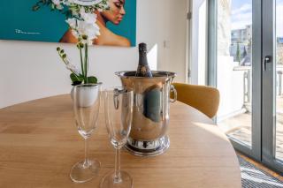 Terrace Bliss with AC Downtown Porto - 3