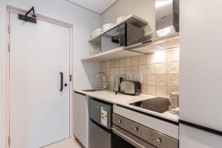 The Rose 206 - Modern Studio Apartment with Pool - Cape Town - 7