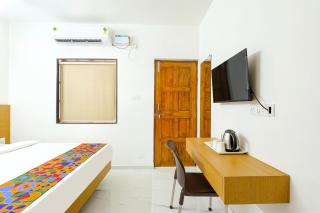 FabExpress Pednekar Plaza - Baga - 6