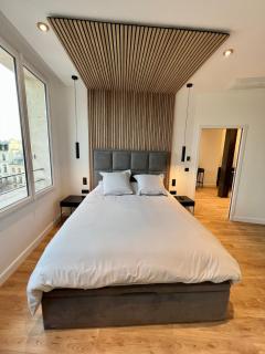 Spacious newly renovated loft with AC - 8