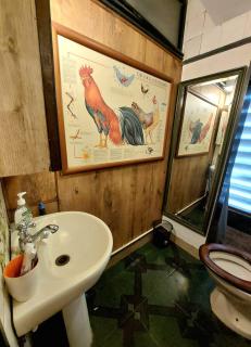 Cosy Artistic Apartment in Andheri - 7
