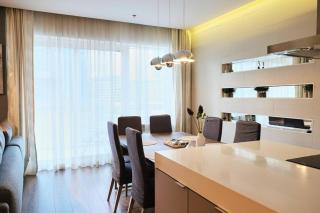 Elegant 2BR in Dubai Marina - 1