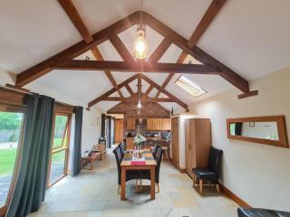 Middle Huntingford Barns and Lodge - Charfield - 3