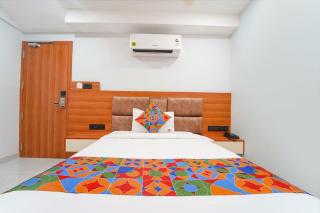 FabHotel Q One Plaza - Ernakulam - 1