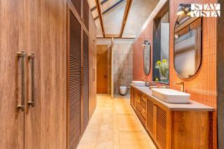 StayVista at Aaranya Villa with Pool, Luxury Amenities Lawn near Hyderabad - 1
