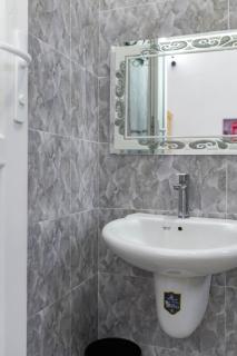 Lily one bedroom apartment with Island kitchen - 6