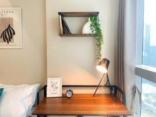 BGC Condo Facing Mitsukoshi Mall #upt122g - Manila - 9