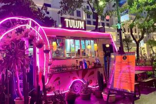 BGC Staycation: 1BR Condo Uptown Area #ournw12d - 5