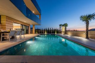 CROWONDER Villa Travera 1 with Heated Swimming Pool - CROWONDER LUXURY RENT - 2
