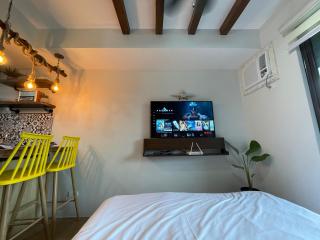 Pinesuites Tagaytay Rustic Studio near Sky Ranch - Tagaytay - 1