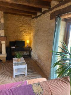 Location meublée en pierres à la campagne - Tamniès - 1