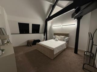 1 Bed Flat in City Centre - 1