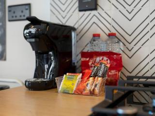 Collective Chic 1BR 15mins to Downtown Dubai Mall Beaches - 4