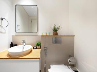 Collective Chic 1BR 15mins to Downtown Dubai Mall Beaches - 2