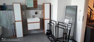 Monteur-Ferienwohnung mit 123qm bei Würzburg mit Parkplatz Terasse Grill WLAN - Veitshöchheim - 8