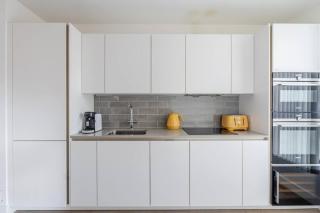 Luxurious Apartment 5 Mins To City & Train Station - Londra - 5