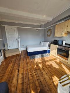 City Centre Location on Corn Street - Bristol - 3