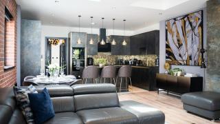 Modern 4BR,Sleeps 10,Garden,Free Parking - 0