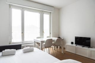 Youhosty - Gioia Large - Milán - 0