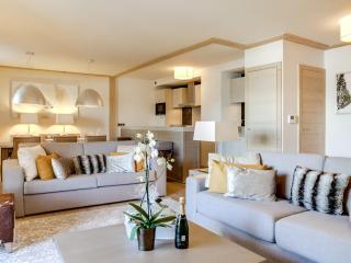 Appartement contemporain avec 3 chambres en suite, au cœur de Courchevel, proche des pistes - FR-1-562-15 - Courchevel - 9