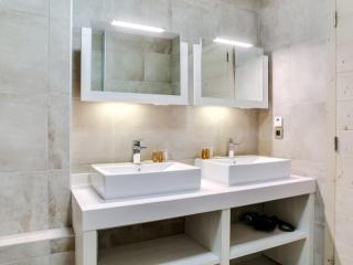 Appartement contemporain avec 3 chambres en suite, au cœur de Courchevel, proche des pistes - FR-1-562-15 - Courchevel - 6