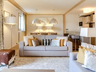 Appartement contemporain avec 3 chambres en suite, au cœur de Courchevel, proche des pistes - FR-1-562-15 - Courchevel - 2