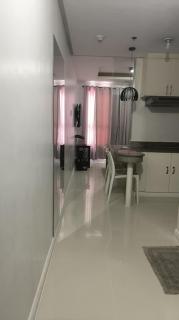 Modern Studio Birch Tower Near Malls & Nightlife - Manila - 7
