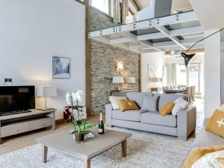 Spacieux appartement 5 pièces, proche commerces et pistes, avec terrasse et parking - FR-1-562-31 - Courchevel - 0