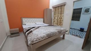 Maa Tara Home Stay - Varanasi - 0