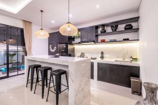 The R Villa Bratan - 3BR Serene Getaway in Canggu - 4