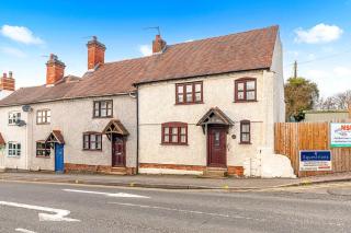 Silver Stag Properties- 3 bedrooms all with TVs - Ashby de la Zouch - 5