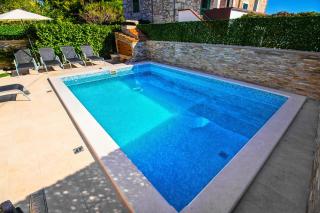 Aquarius Apartments - Beachside with Heated Pool - Vodice - 7