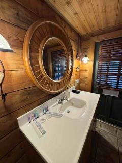 Luxury Cabin HotTub, Hiking, Fire Pit, Game Room - 7