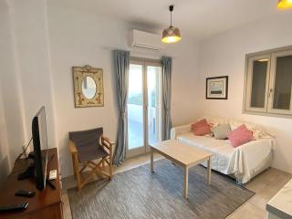 Lizzy's Escape Home - Kampos Paros - 0