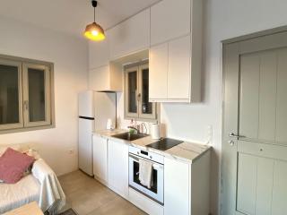 Lizzy's Escape Home - Kampos Paros - 2