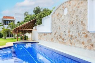 Perfect Villa with Pool Access and Close to the Beach - Playa del Carmen - 9