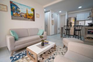 Modern apartment minutes from the beach - 8
