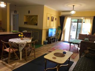 Cozy Private Room & Bath in a Welcoming Home with a Beautiful Garden Males Only - Madinaty - 1