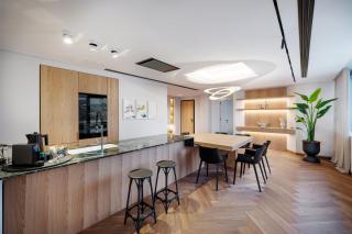 SkySuite42 - 9