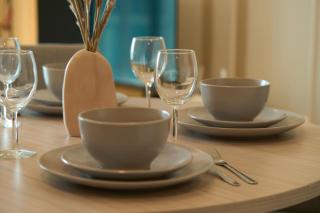 Elegant 1BR in OOAK Suites, Mont Kiara KL - Walk to Malls & Dining - 5