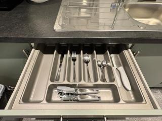 5 Town centre, entire flat, free parking king bed - 5