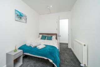 3 Bed- Full Balcony - CloseToO2 & Excel - London - 6