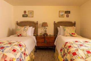 Sunset Stays & Luxe Comfort At The Schoolhouse - Guthrie - 8