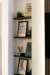 Newly Renovated 4 bedroom House Free WIFI Free Parking Sleeps 8 Near Cardiff - Pontypridd - 8