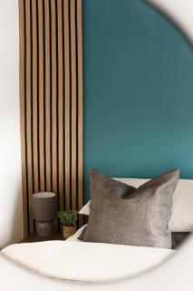 Newly Renovated 4 bedroom House Free WIFI Free Parking Sleeps 8 Near Cardiff - Pontypridd - 1
