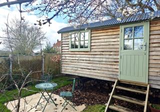 Seaside Shepherds Hut - 0
