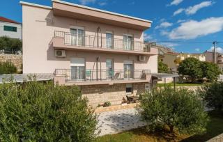 Apartman Branko - Dugi Rat - 0